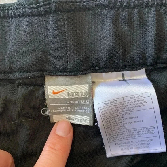 Nike women’s shorts medium - Picture 2 of 3